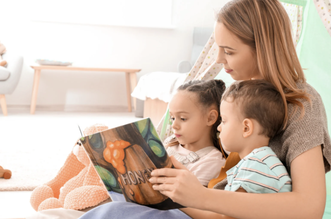 mom reading to her kids